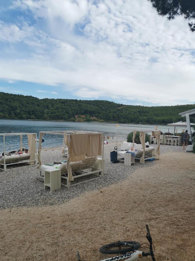 Camper For Two Hotell Banjole Eksteriør bilde
