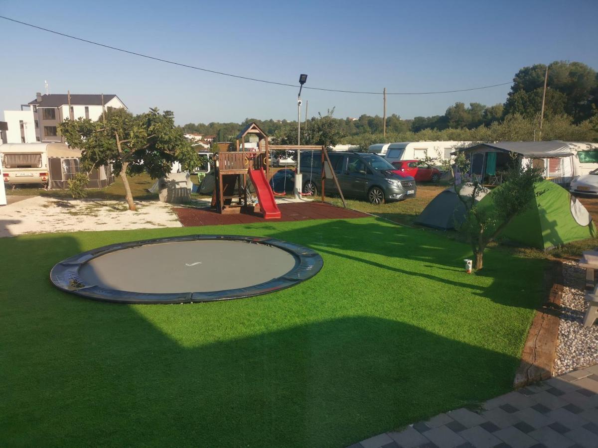 Camper For Two Hotell Banjole Eksteriør bilde
